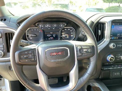 Used 2020 GMC Sierra 1500 Elevation w/ Elevation Value Package RWD image 8