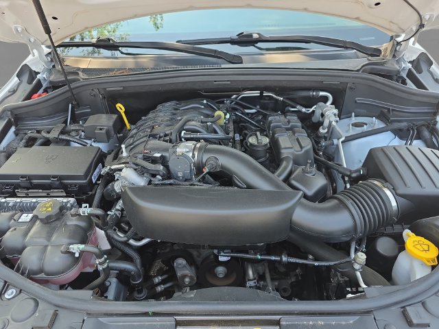 Used 2024 Dodge Durango GT AWD/4WD image 38