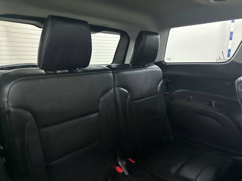 Used 2018 GMC Acadia SLT image 24