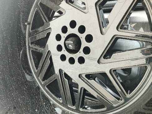 Used 2020 Jeep Wrangler Unlimited Sahara image 17