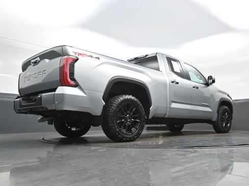 Used 2022 Toyota Tundra Limited w/ TRD Off-Road Package AWD/4WD image 33