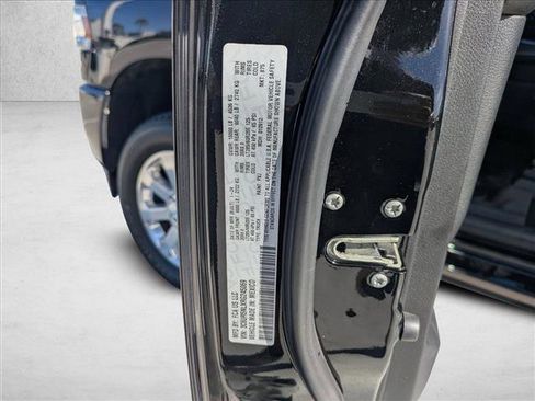 Used 2024 RAM 2500 Laramie w/ Sport Appearance Package image 14