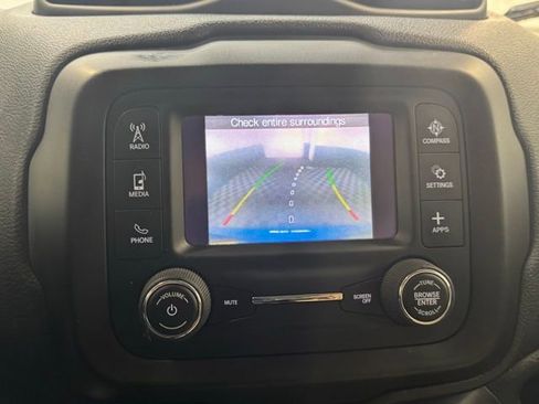 Used 2020 Jeep Renegade Sport image 19