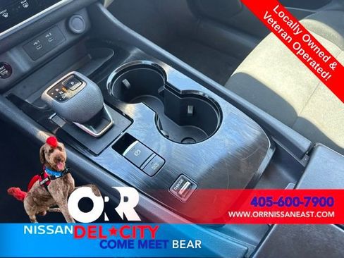Used 2024 Nissan Rogue S FWD image 24