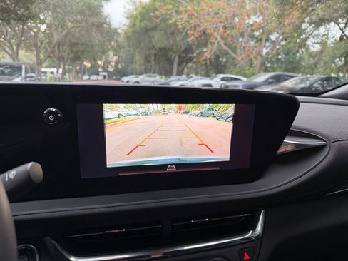 Used 2025 Buick Envista Preferred image 17