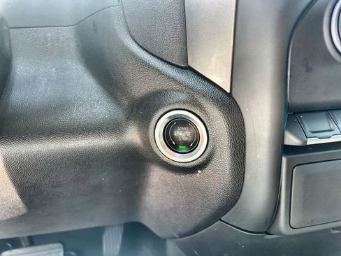 Certified 2025 Chevrolet Silverado 1500 Custom image 16