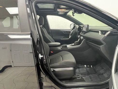 Used 2021 Toyota RAV4 SE w/ Weather & Moonroof Package image 16
