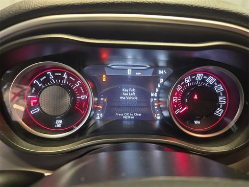 Used 2019 Dodge Challenger SXT image 18