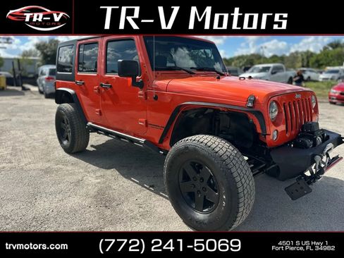 Used 2015 Jeep Wrangler Unlimited Sport w/ Connectivity Group AWD/4WD image 3