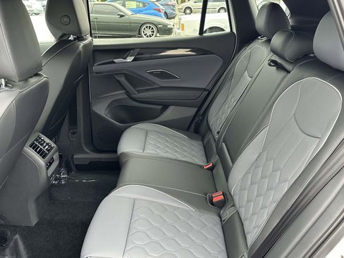 New 2026 Volkswagen Tiguan SEL R-Line image 13