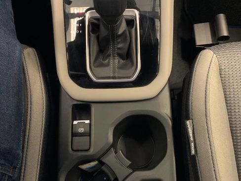 Certified 2025 Subaru Forester Premium image 9