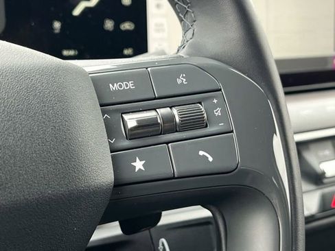 Certified 2024 Kia EV9 Light image 30