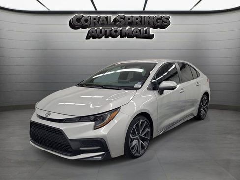 Used 2021 Toyota Corolla SE image 3