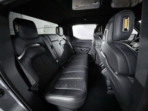 Used 2022 Rivian R1T Adventure image 24