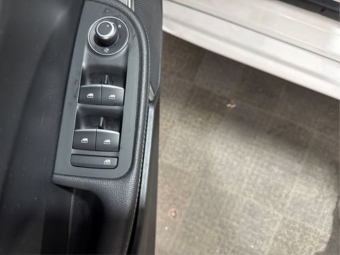 Used 2019 Alfa Romeo Giulia Ti RWD image 27