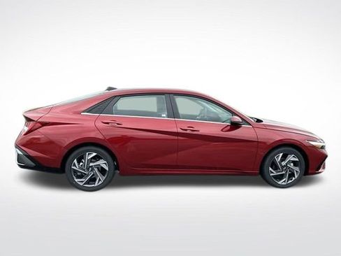 New 2025 Hyundai Elantra Limited FWD image 7