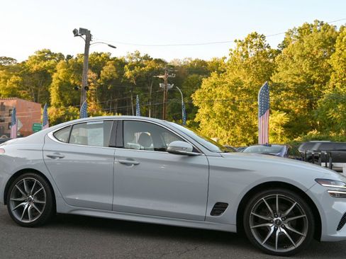 Used 2022 Genesis G70 2.0T w/ Prestige Package image 10