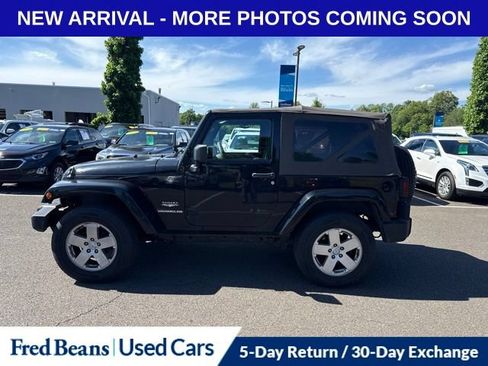 Used 2007 Jeep Wrangler Sahara w/ Dual Top Group AWD/4WD image 11