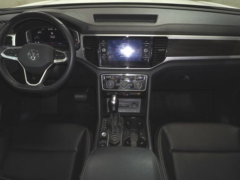Used 2023 Volkswagen Atlas SE w/ Panoramic Sunroof Package AWD/4WD image 17