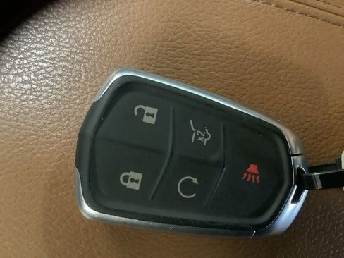 Used 2019 Cadillac XT4 Sport AWD/4WD image 32