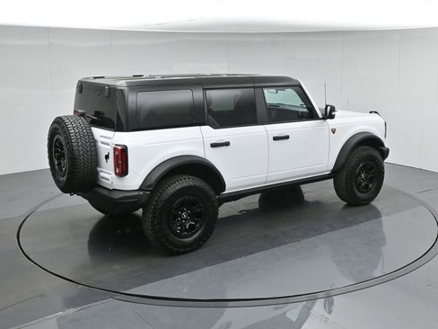 Used 2025 Ford Bronco Badlands image 41