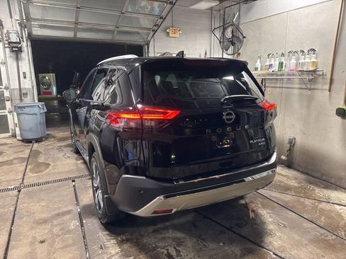 Used 2023 Nissan Rogue Platinum w/ Platinum Premium Package image 4