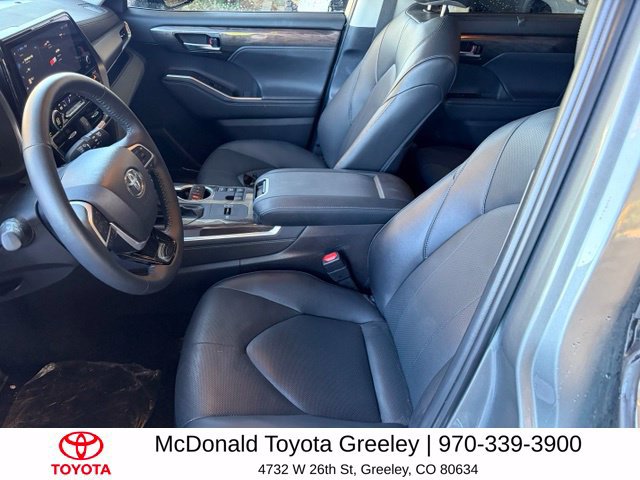 Certified 2026 Toyota Highlander Limited AWD/4WD image 8