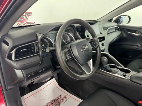 Used 2021 Toyota Camry LE image 10