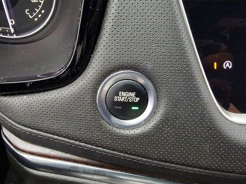 Used 2022 Cadillac XT5 Premium Luxury image 22