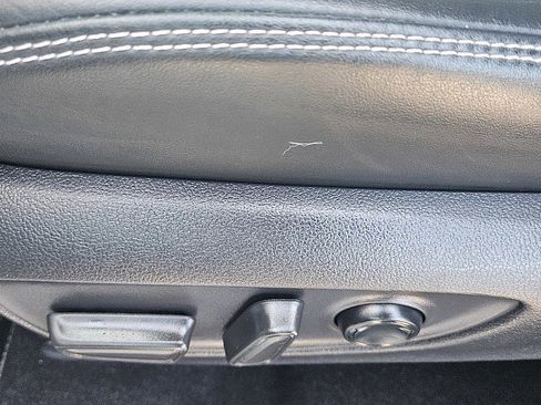 Used 2020 Toyota RAV4 Limited image 20