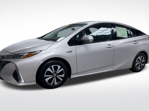 Used 2018 Toyota Prius Prime Plus image 19