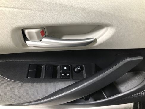 Used 2021 Toyota Corolla LE w/ Carpet Mat Package (TMS) image 18
