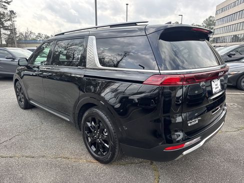 Certified 2024 Kia Carnival SX Prestige image 5