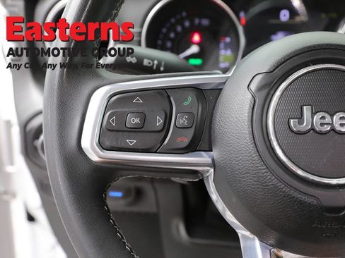 Used 2023 Jeep Wrangler Unlimited Sahara w/ Dual Top Group AWD/4WD image 15