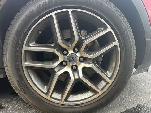 Used 2018 Ford Explorer Sport image 11