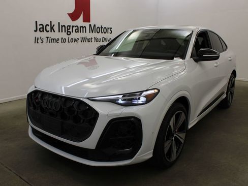 New 2026 Audi SQ5 Premium Plus image 2