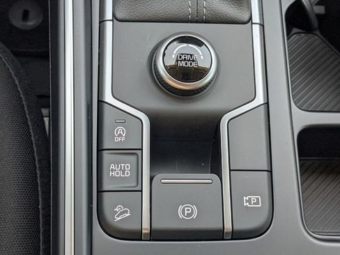 New 2026 Kia Sorento LX FWD image 22