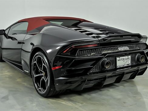 Used 2020 Lamborghini Huracan EVO AWD/4WD image 14