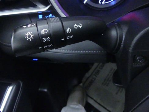 Used 2021 Toyota Highlander XLE image 18