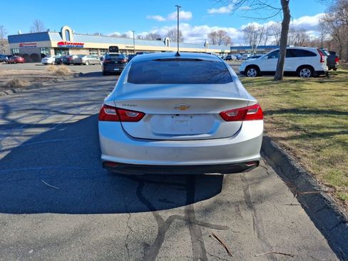 Used 2022 Chevrolet Malibu LS image 5