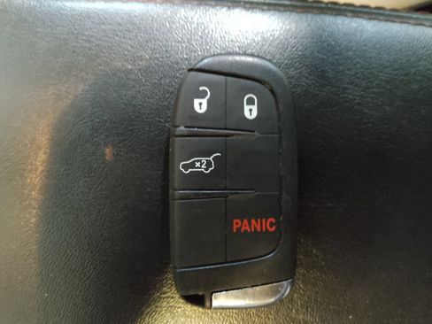 Used 2020 Jeep Compass Limited FWD image 32