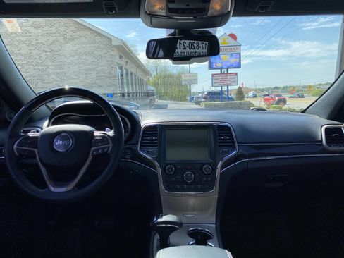 Used 2014 Jeep Grand Cherokee Overland w/ Advanced Technology Group image 24