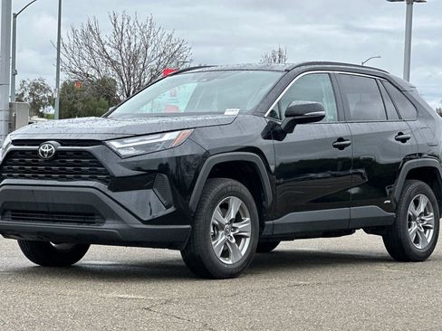 Certified 2025 Toyota RAV4 XLE image 9