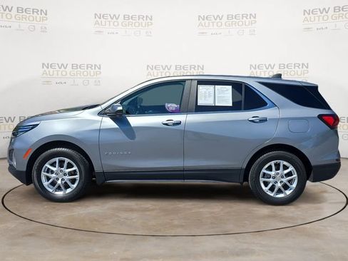 Used 2024 Chevrolet Equinox LT AWD/4WD image 2