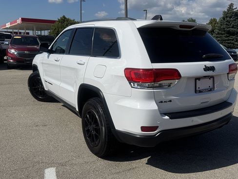 Used 2018 Jeep Grand Cherokee Laredo AWD/4WD image 7