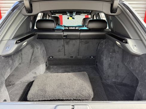 Used 2022 Rolls-Royce Cullinan image 24