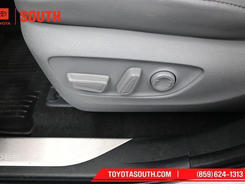 Used 2023 Toyota Highlander Limited w/ Protection Package #3 (TMS) AWD/4WD image 26