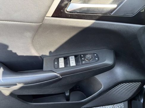 Used 2024 Mitsubishi Outlander SE Black Edition AWD/4WD image 19