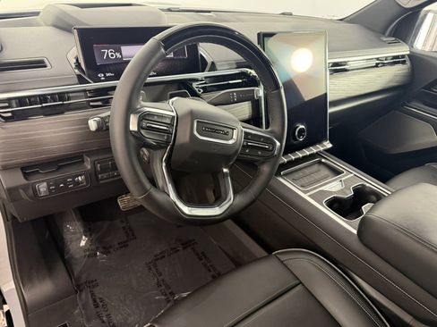 Used 2024 GMC Sierra EV Denali image 18