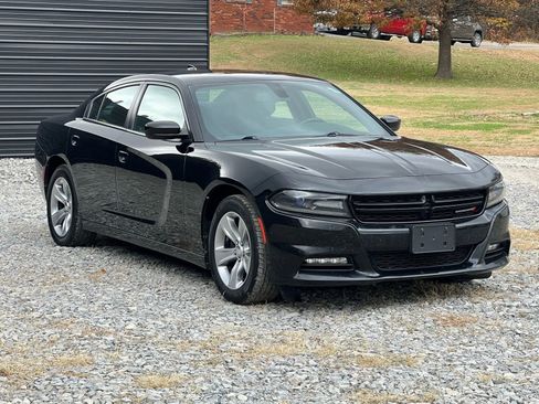 Used 2018 Dodge Charger SXT Plus image 7
